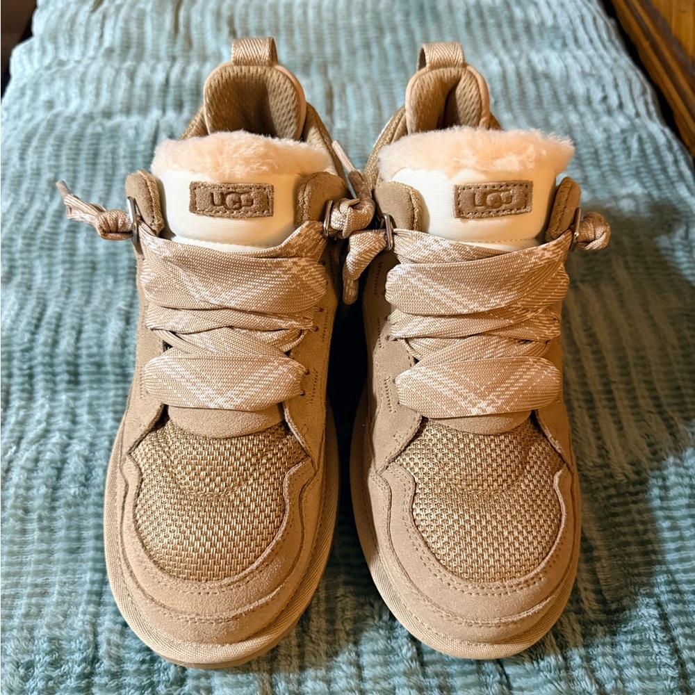 SOLD! - UGG Lowmel Shoes Kids Size 6 / Women’s Size 8